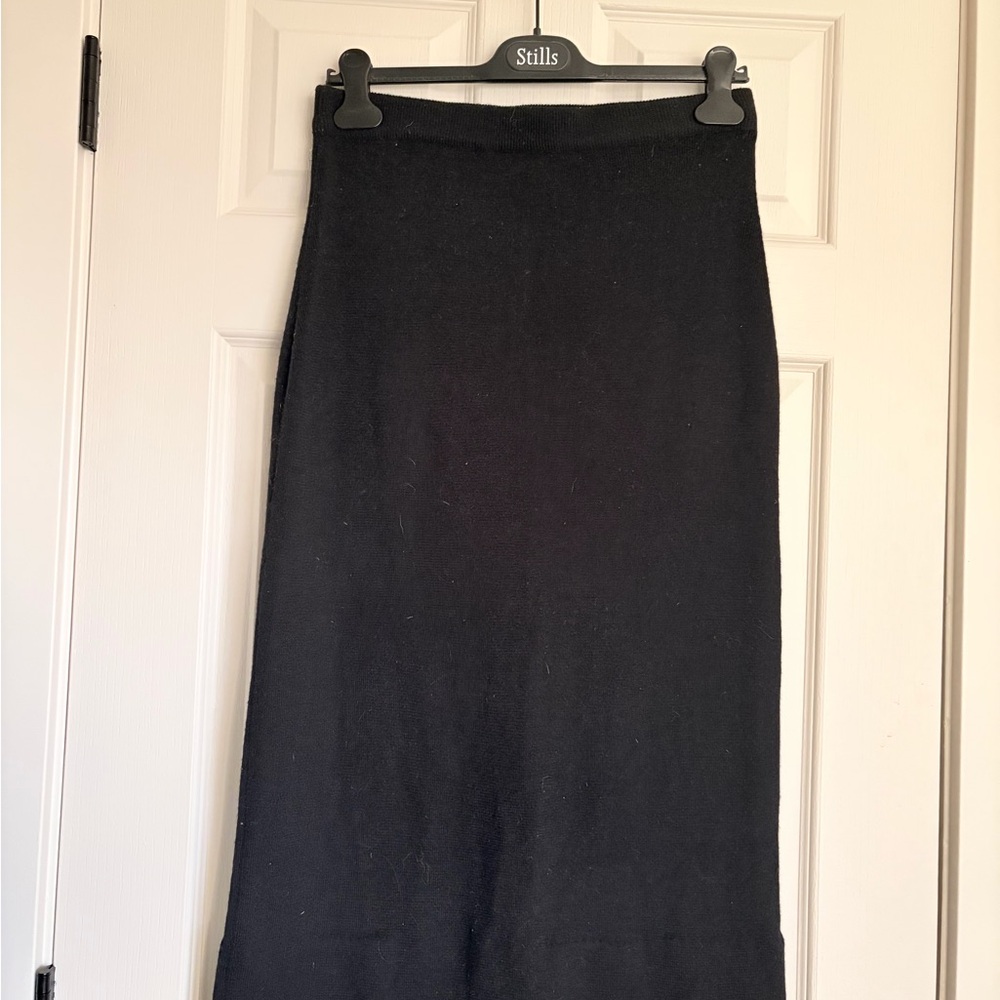 Lauren Vidal || Classic Black Wool Pencil Skirt